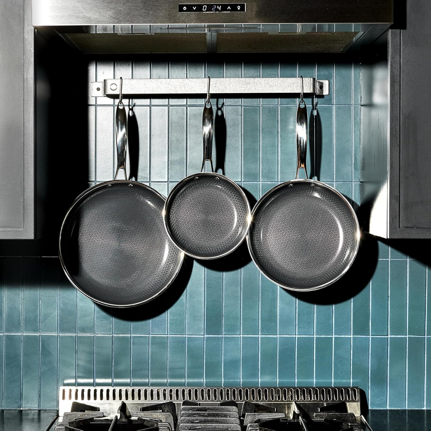 HexClad Hybrid Nonstick 7-Piece Cookware Set, 8", 10", and 12" Pans with Lids, and 10" Wok, Stay-Cool Handles, Dishwasher and Oven-Safe, Induction Ready, Compatible with All Cooktops